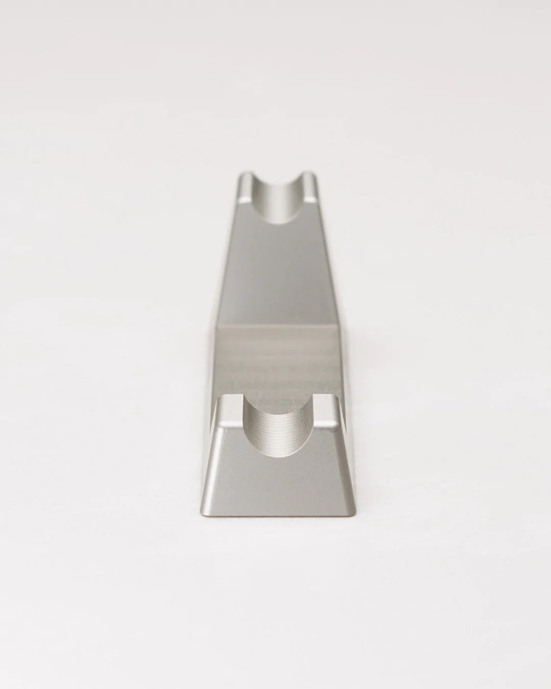 Henson - Razor Stand